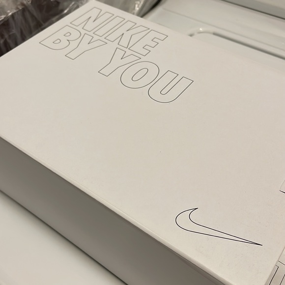 Nike AF1 - Picture 8 of 10